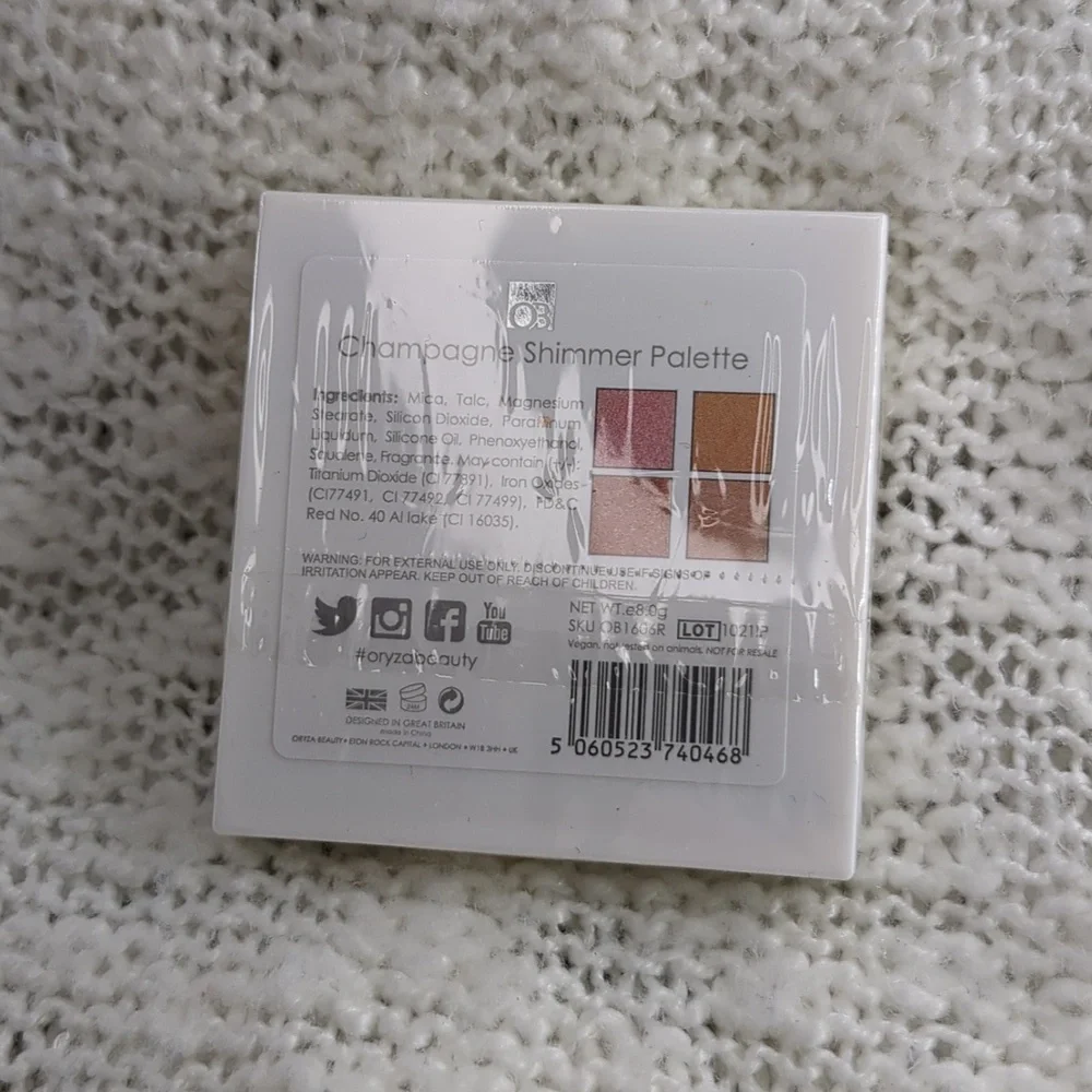 ORYZA BEAUTY Champagne Shimmer Eyeshadow quad palette, 8g/0.28oz
